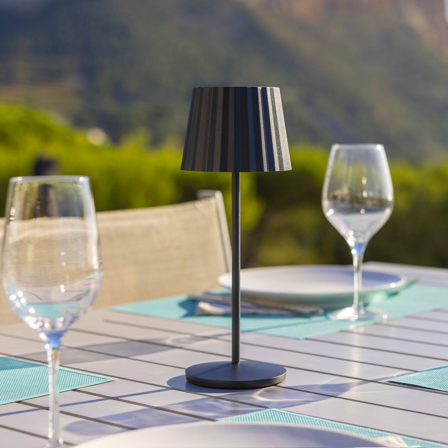 Lot de 6 Lampe de table sans fil LED blanc chaud dimmable ABBY BLACK H29cm Noir avec plateau de chargement