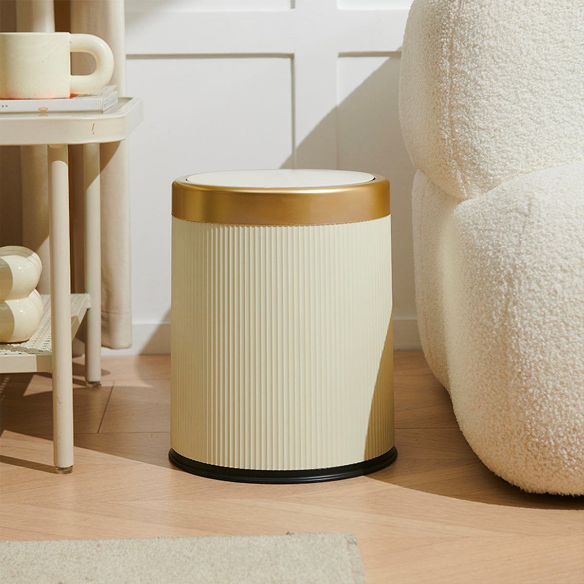 Lot de 3 Poubelles Push en Plastique 8L GLINT Blanc et Or