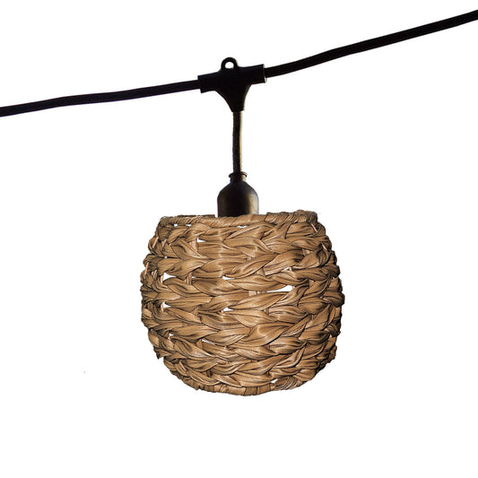 Guirlande lumineuse raccordable d'extérieur avec abat-jour en polyrotin style bohème 7 ampoules à filament douille E27 LED blanc chaud PINE LIGHT 6m