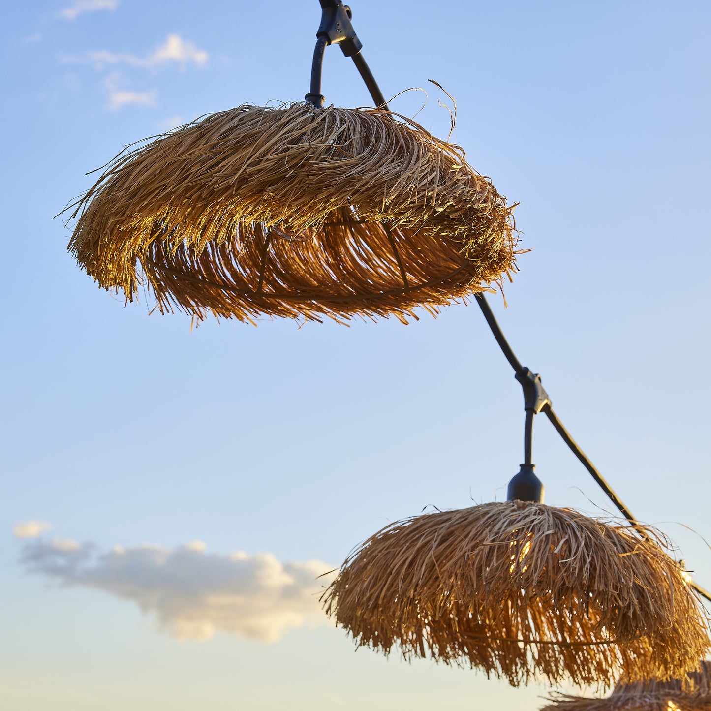 Guirlande lumineuse extérieure raccordable 6m avec 7 ampoules LED filament E27 blanc chaud HAVANA STRING LIGHT Abat-jour en paille bohème