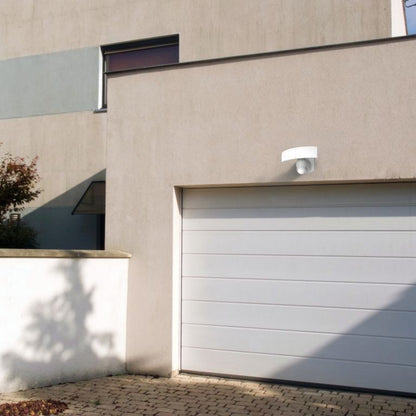 Double projecteur mural sur secteur blanc deux têtes orientables avec détecteur de mouvement ARC LED blanc froid H15,6cm