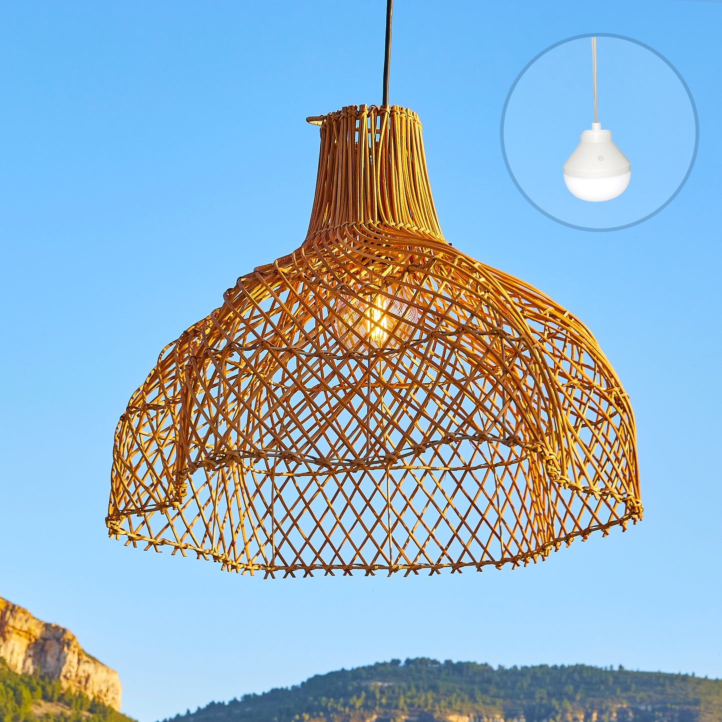 Suspension ARIA NOMAD en rotin style bohème avec ampoule LED nomade