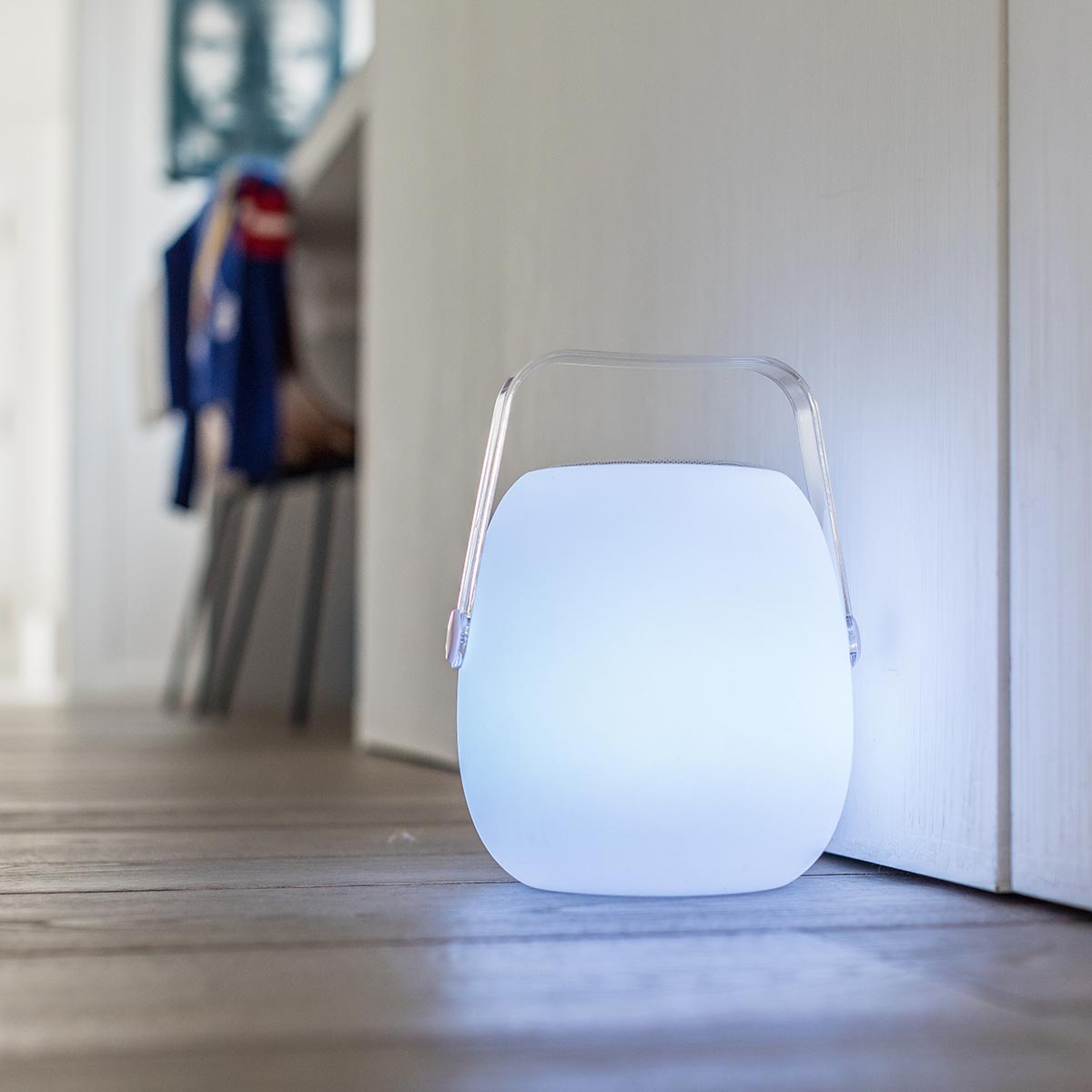 Mini baladeuse enceinte bluetooth sans fil LED blanc/multicolore dimmable MINI SO PLAY H25cm avec télécommande - REDDECO.com